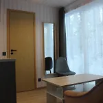 شقة Minimaja Ja Saunamaja Vaatega Maennimetsale