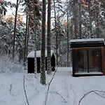 شقة Minimaja Ja Saunamaja Vaatega Maennimetsale