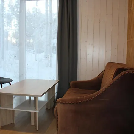 Lägenhet Minimaja Ja Saunamaja Vaatega Maennimetsale Syytme