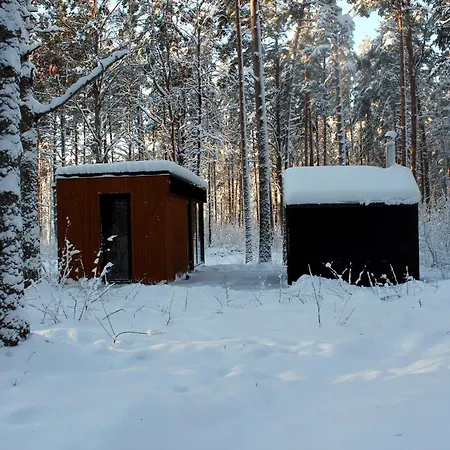 Apartmán Minimaja Ja Saunamaja Vaatega Maennimetsale